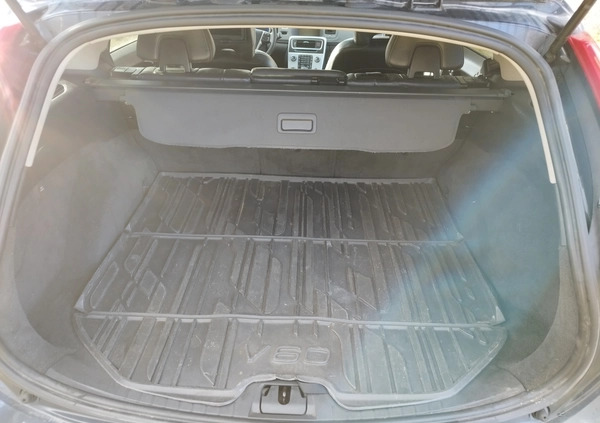 Volvo V60 cena 31500 przebieg: 250000, rok produkcji 2011 z Trzebiatów małe 46